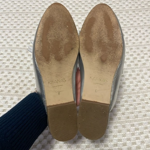 🎉HP🎉 Kaanas Metallic Silver Luca Fringe Loafer Mule Slides - Picture 4 of 10